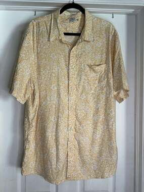 Faherty Breeze Short-Sleeve Shirt in Hilo Wheat Floral Hemp Blend XXL